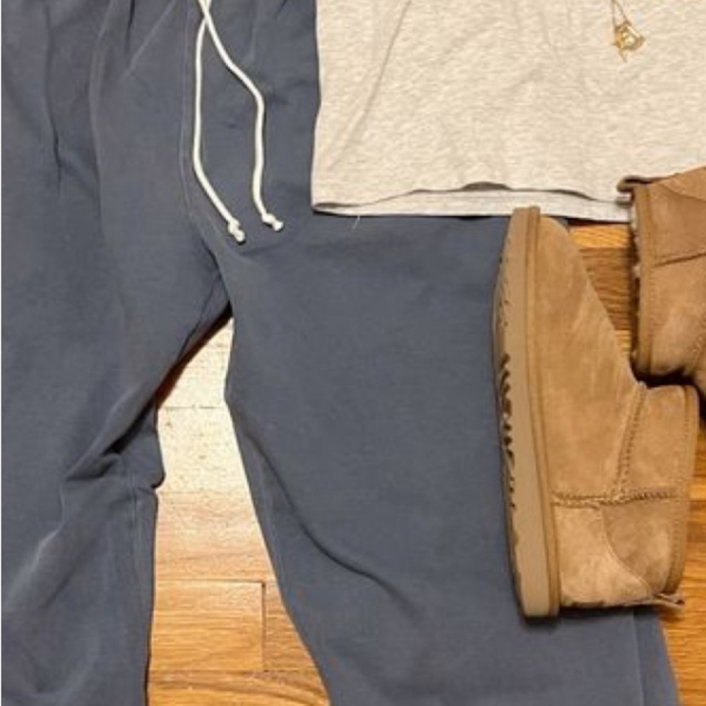 Women’s Blue/gray sweatpants 🩶